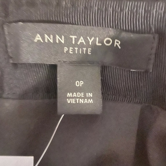 Ann‎ Taylor Petite Glittery Sequined Black Mini Pencil Skirt Size 0 NWT - Picture 3 of 6